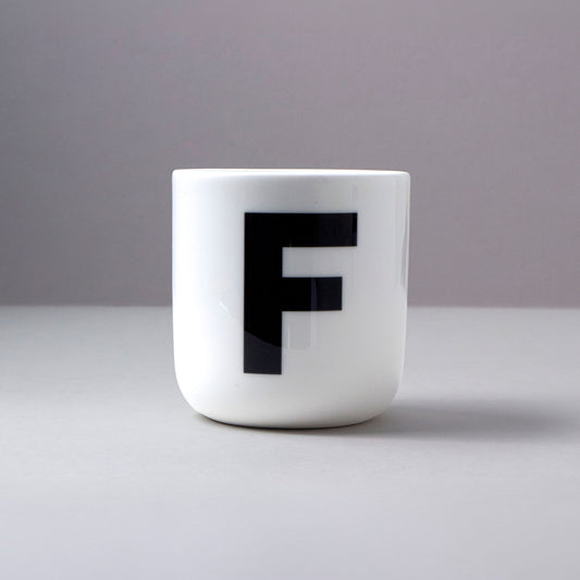 Classic letter - F (Mug)