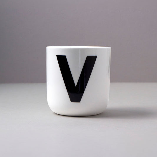 Classic letter - V (Mug)